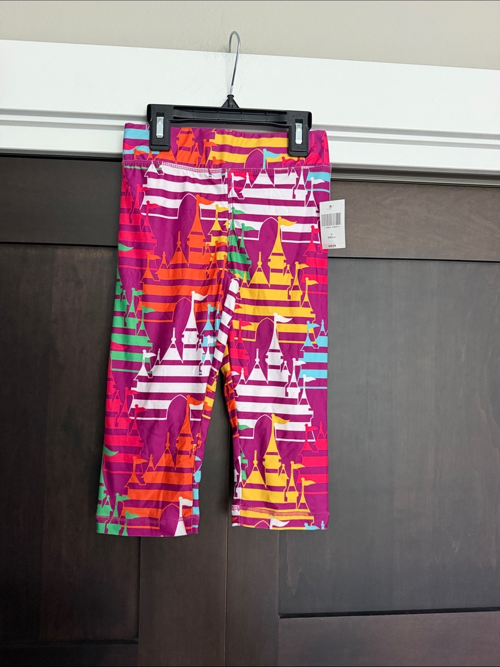 Disney Parks Girls Capri Leggings with Multicolor Castle Print size Small